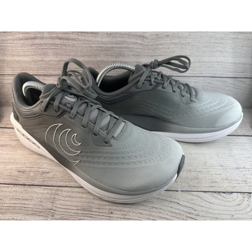 Topo Athletic Women's Phantom 4 Gray Road Running Shoes Size 10.5 Vegan
